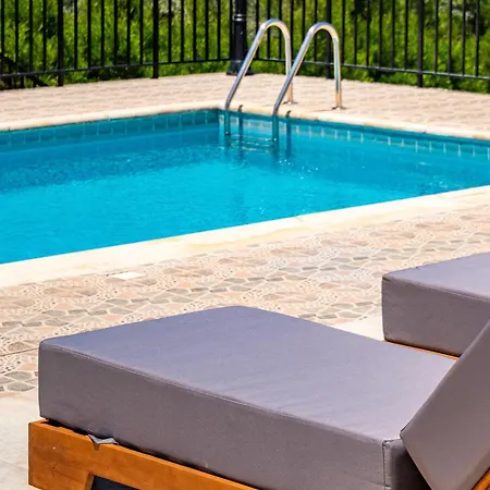 Kathi By Ezoria Vilă *