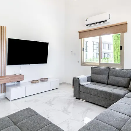 Kathi By Ezoria Vilă