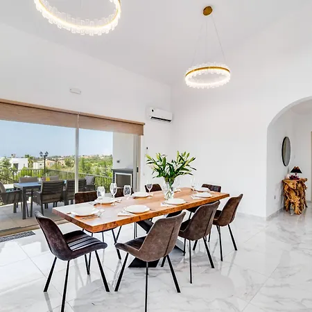 Kathi By Ezoria Vilă