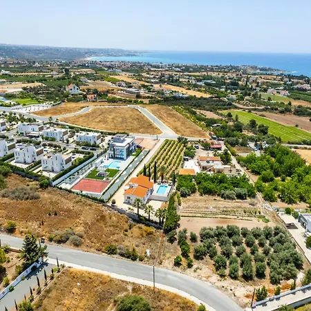 Villa Kathi By Ezoria Paphos