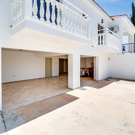 Kathi By Ezoria Paphos