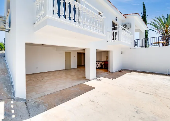 Kathi By Ezoria Paphos