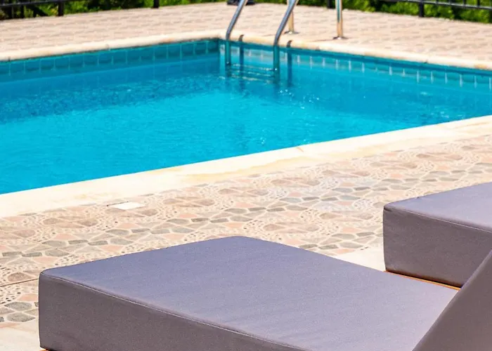 Kathi By Ezoria Villa *