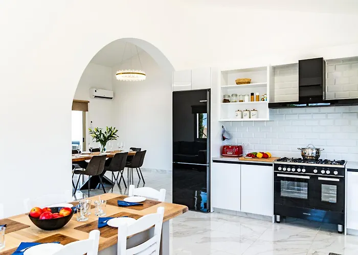 Kathi By Ezoria Villa *