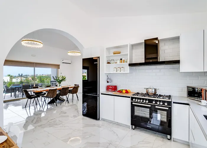 Kathi By Ezoria Villa *