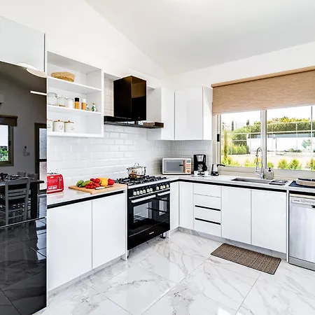 Villa Kathi By Ezoria