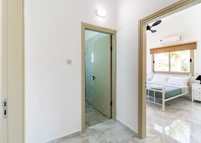 Kathi By Ezoria Vila *