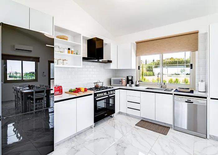 ヴィラ Kathi By Ezoria