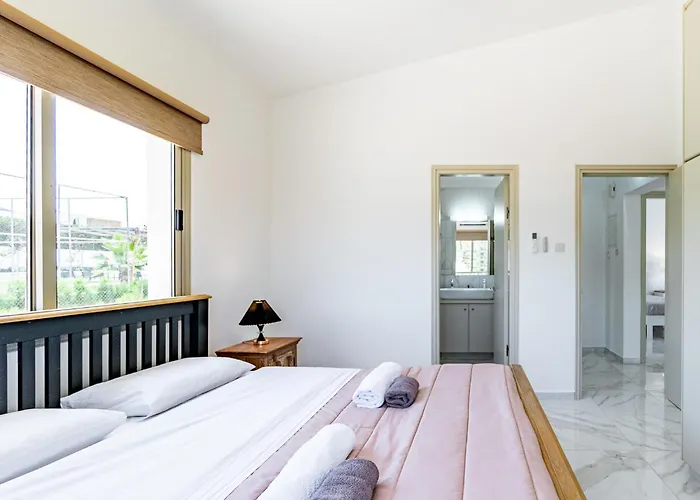 Kathi By Ezoria Vila