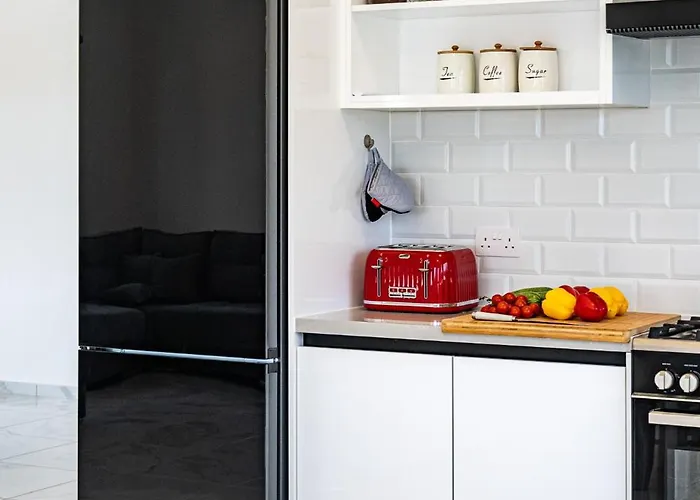 Kathi By Ezoria ヴィラ パ フォス