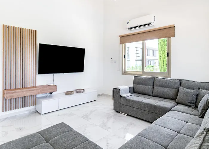 Kathi By Ezoria Vila