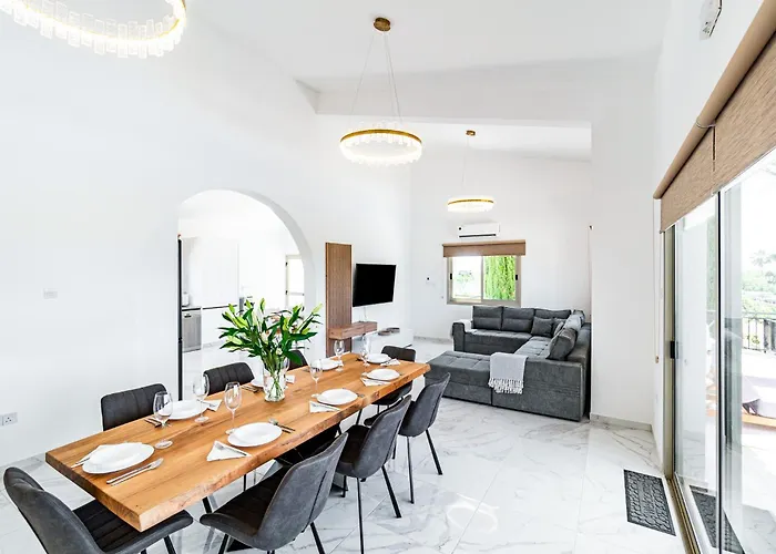 Kathi By Ezoria パ フォス