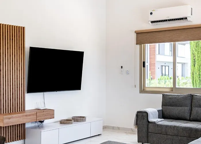 ヴィラ Kathi By Ezoria パ フォス