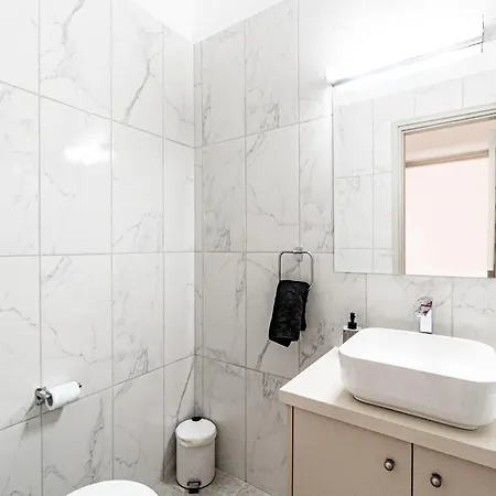 Kathi By Ezoria וילה *