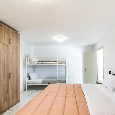 Kathi By Ezoria וילה