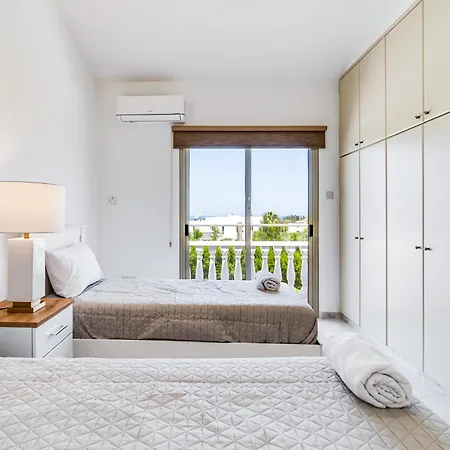 וילה Kathi By Ezoria פאפוס