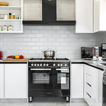 Kathi By Ezoria פאפוס