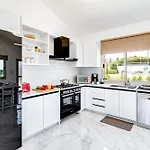 Villa Kathi By Ezoria